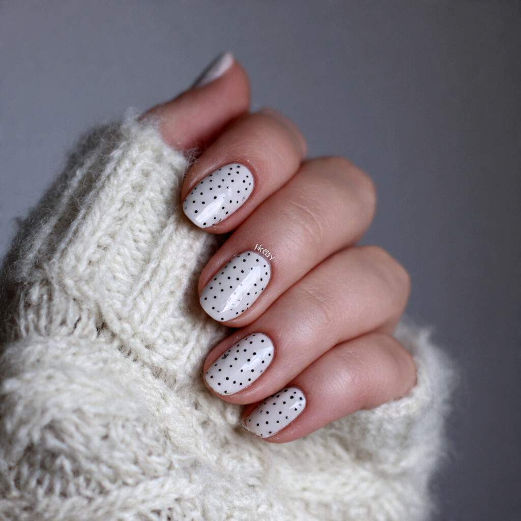 27 Cute Love Nails Perfect for Short & Romantic Designs